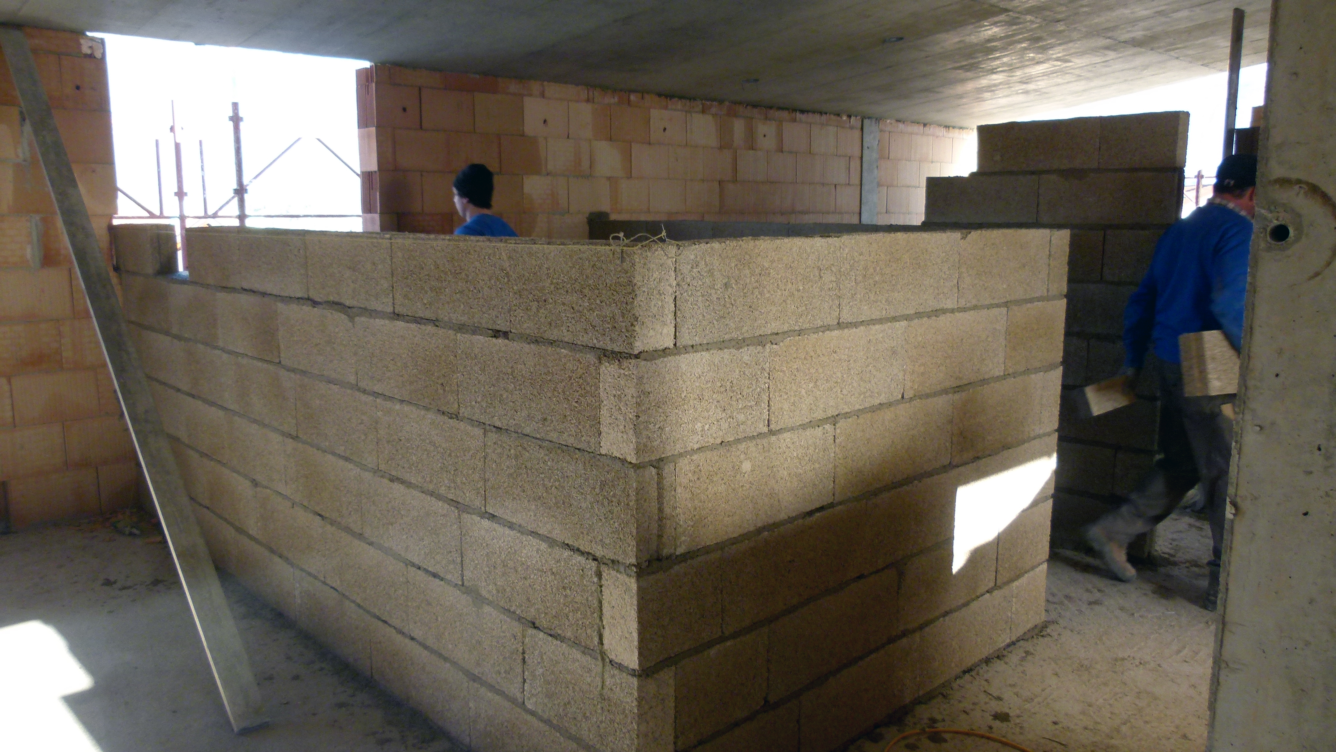 Hanfwand aus Hanfsteinen /// Inner wall out of hemp bricks